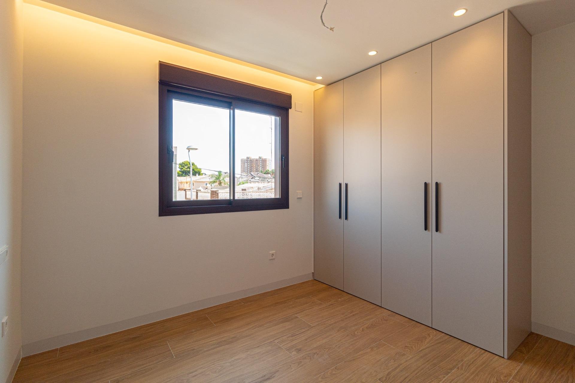 Wiederverkauf - Villa -
Santiago de la ribera - Playa de santiago de la ribera