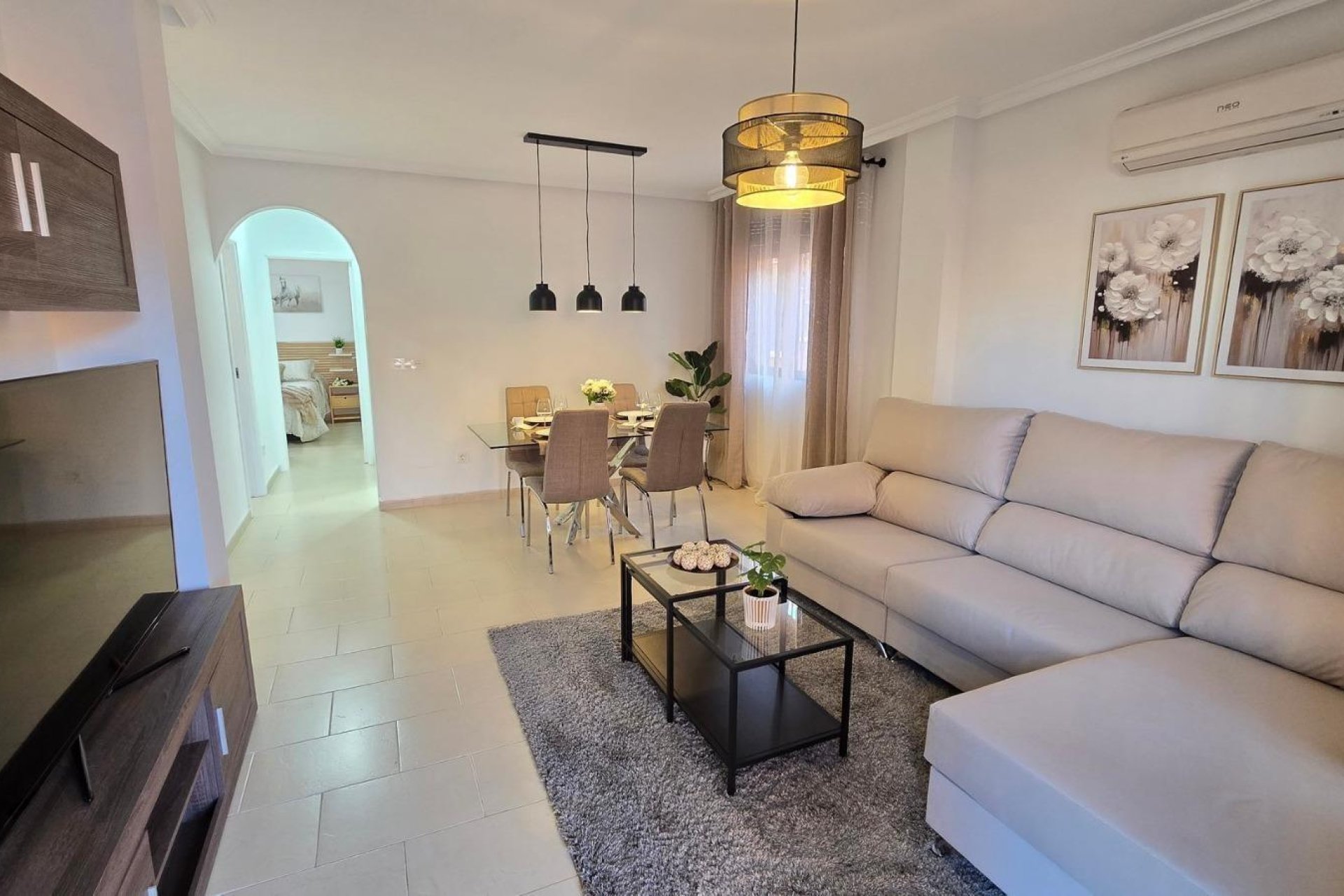 Wiederverkauf - Villa -
Torrevieja - Aguas Nuevas