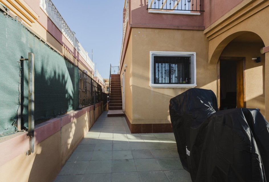 Wiederverkauf - Villa -
Torrevieja - Aguas Nuevas