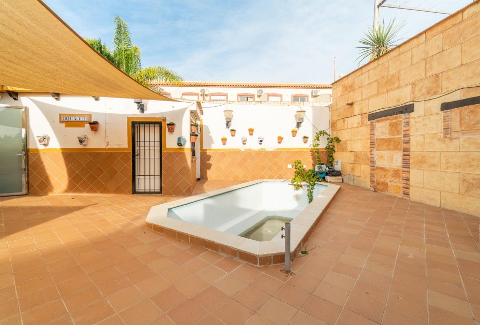 Wiederverkauf - Villa -
Torrevieja - Los altos