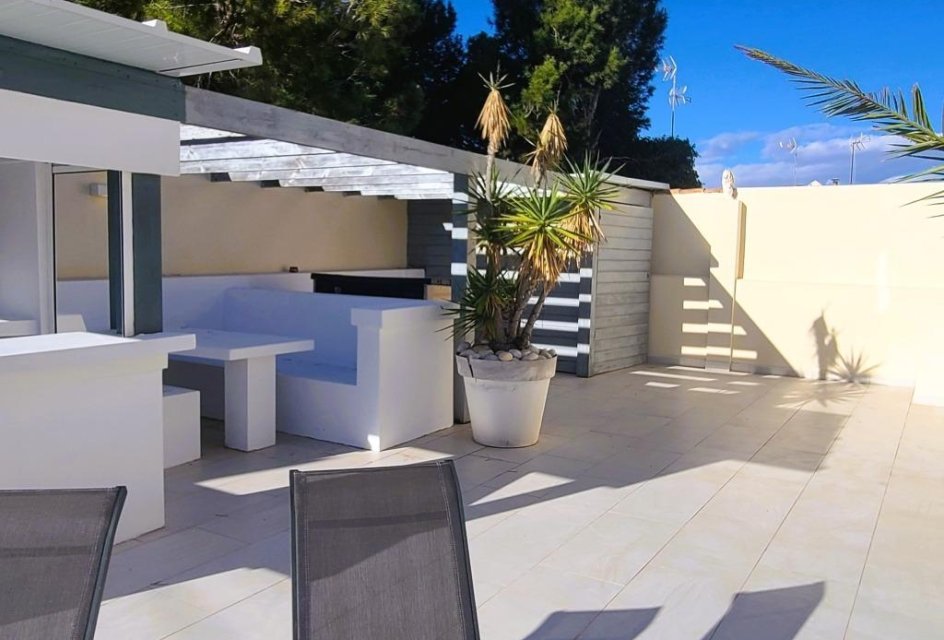 Wiederverkauf - Villa -
Torrevieja - Los Balcones - Los Altos del Edén