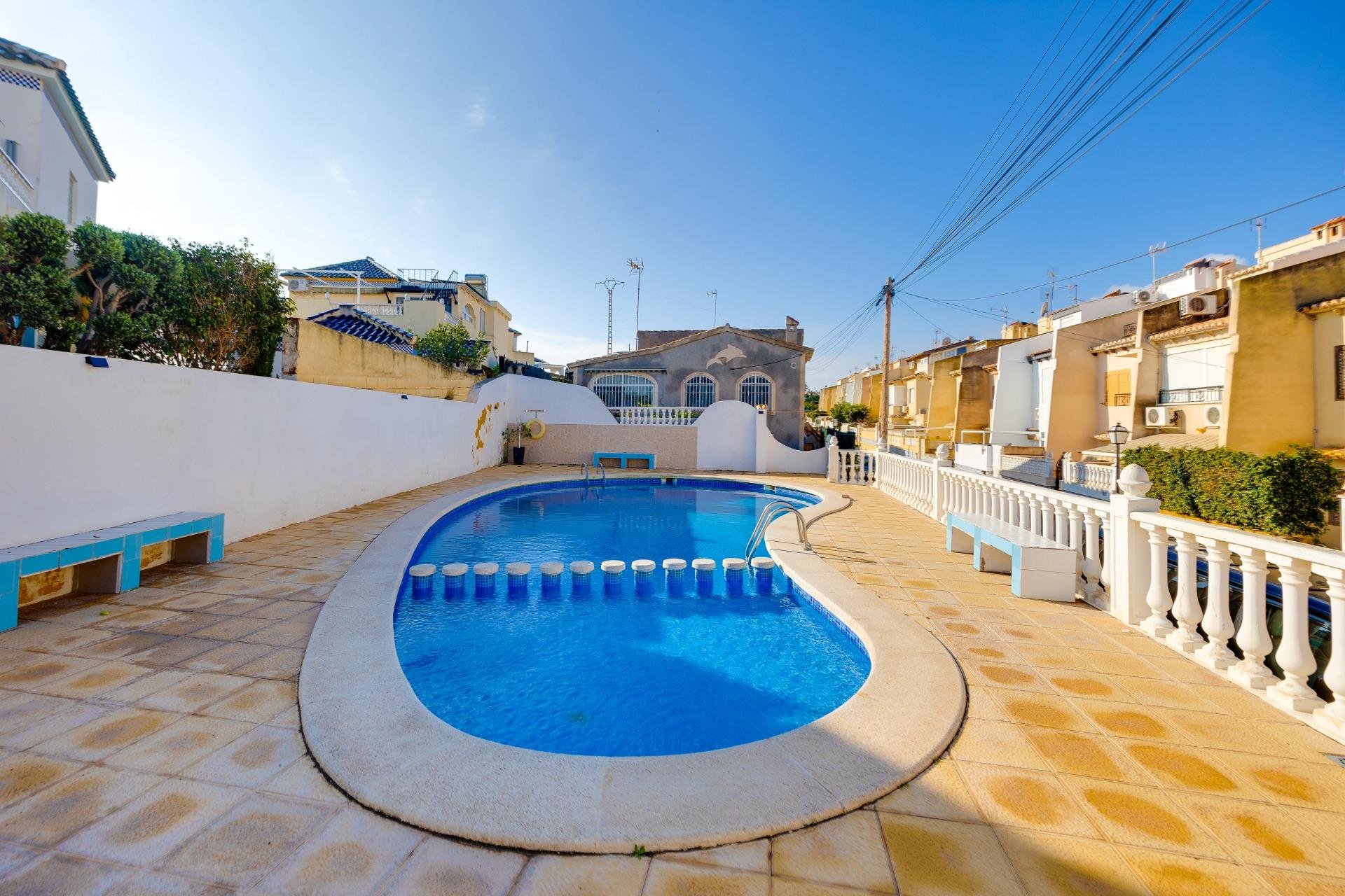 Wiederverkauf - Villa -
Torrevieja - Los Balcones - Los Altos del Edén