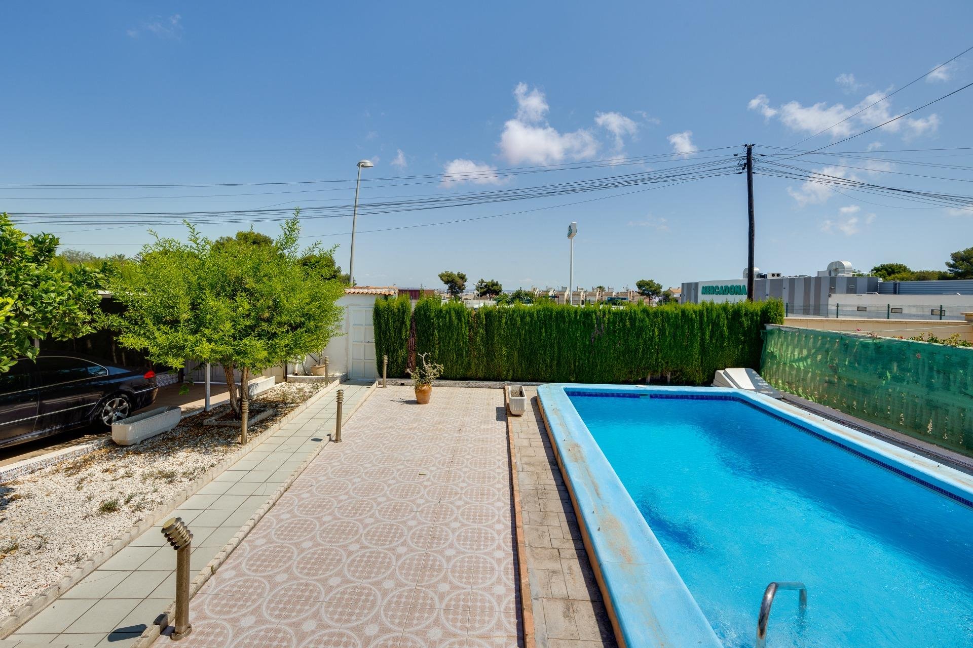 Wiederverkauf - Villa -
Torrevieja - Los Balcones - Los Altos del Edén