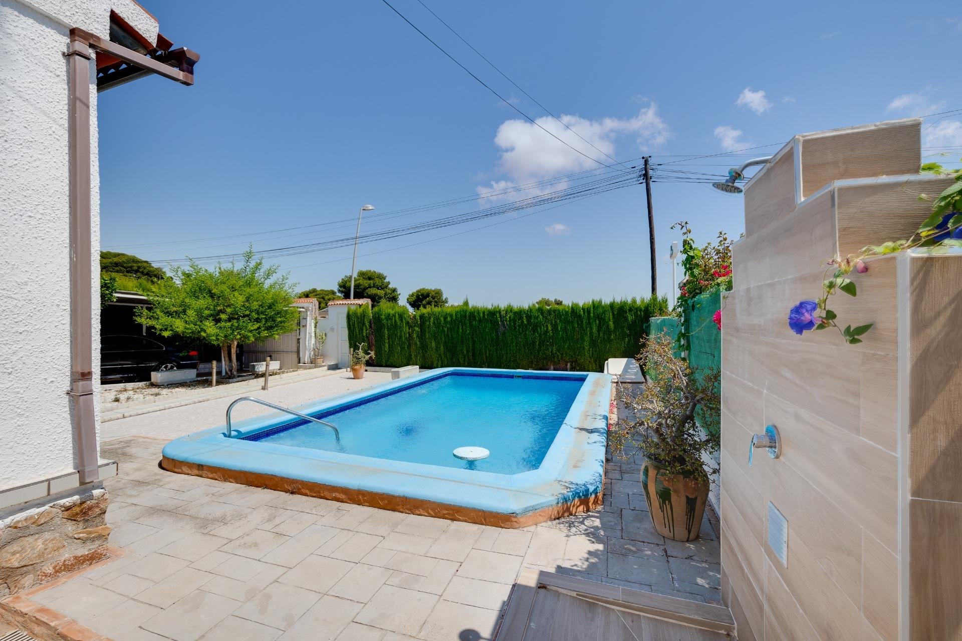 Wiederverkauf - Villa -
Torrevieja - Los Balcones - Los Altos del Edén