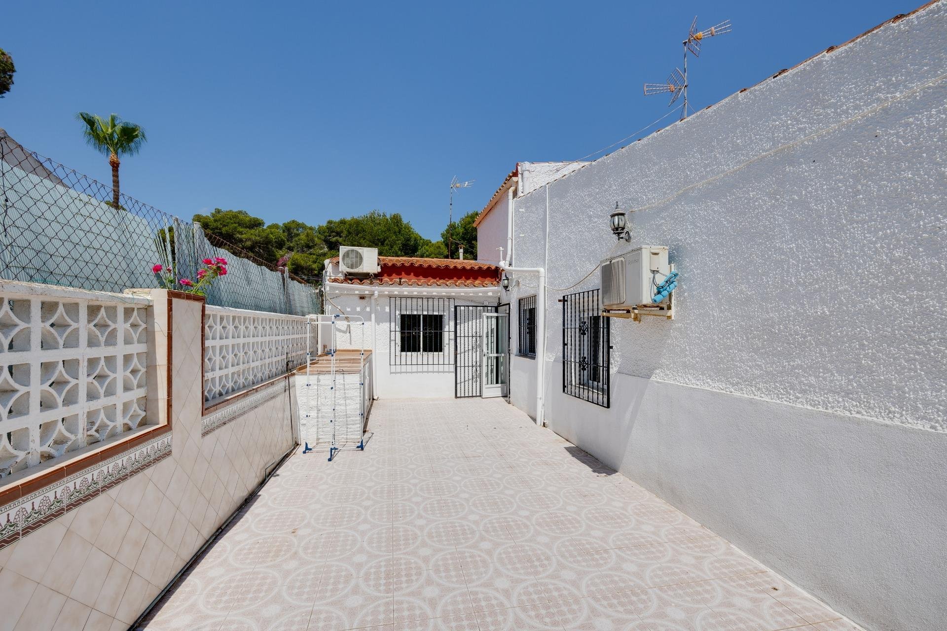 Wiederverkauf - Villa -
Torrevieja - Los Balcones - Los Altos del Edén