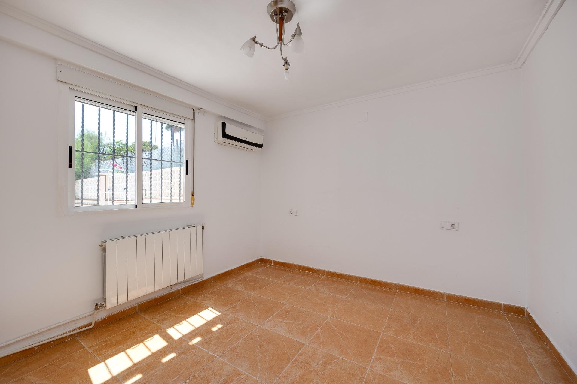 Wiederverkauf - Villa -
Torrevieja - Los Balcones - Los Altos del Edén