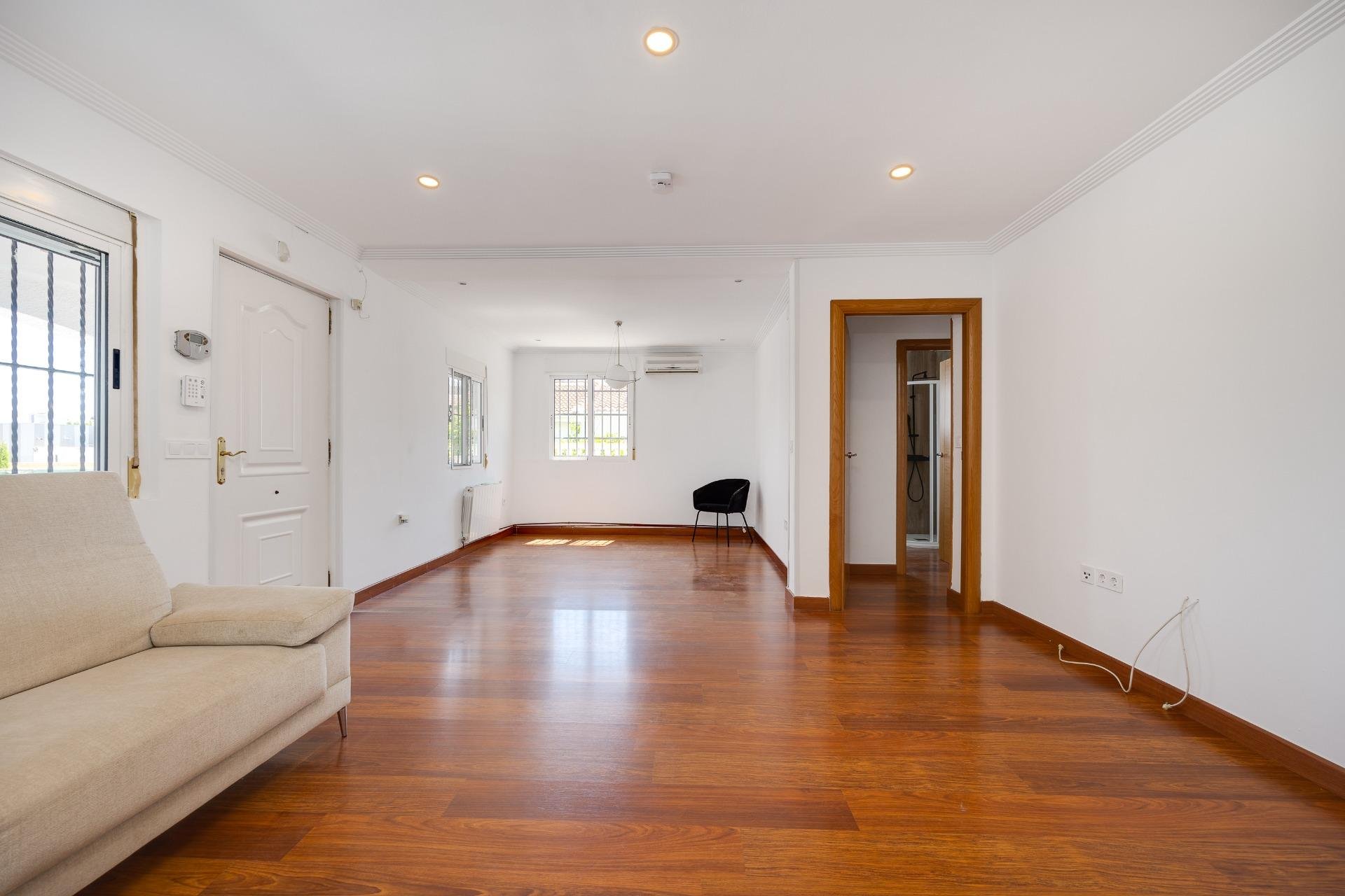 Wiederverkauf - Villa -
Torrevieja - Los Balcones - Los Altos del Edén