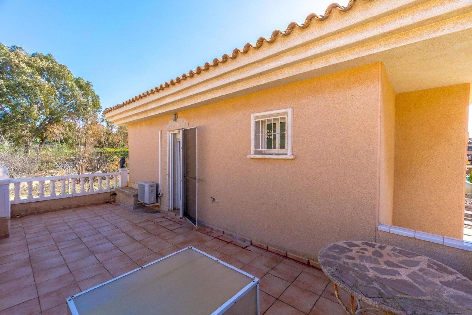 Wiederverkauf - Villa -
Torrevieja - Punta prima