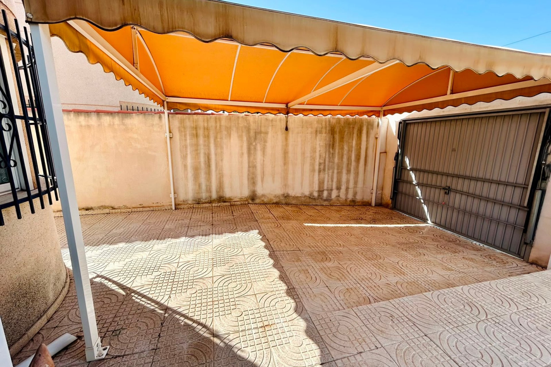 Wiederverkauf - - VILLA -
Torrevieja - Urbanización San Luis
