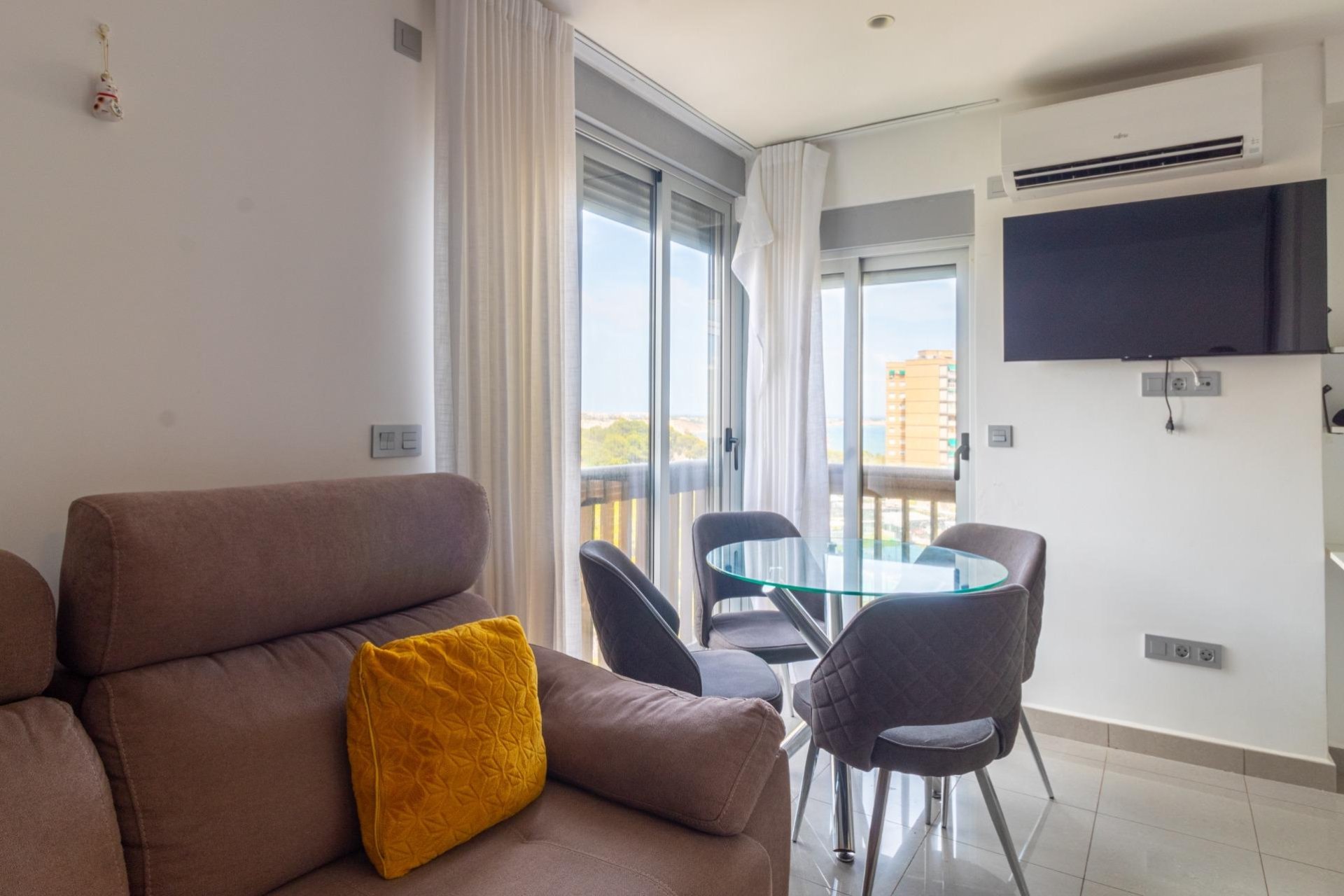 Wiederverkauf - Wohnung -
Orihuela Costa - Campoamor