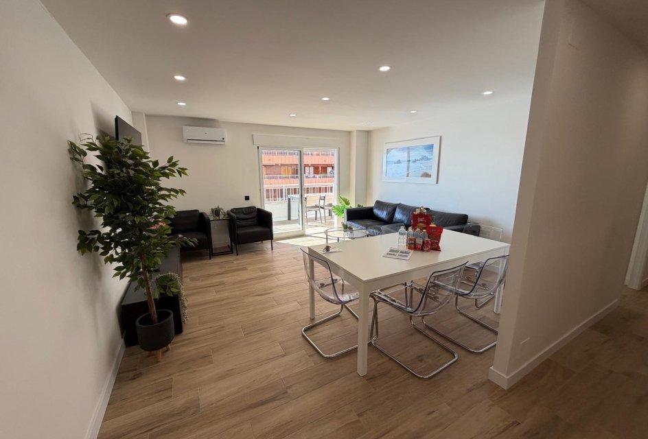 Wiederverkauf - Wohnung -
Torrevieja - Acequion