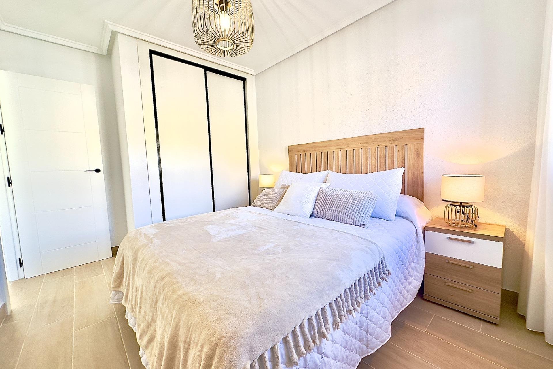 Wiederverkauf - Wohnung -
Torrevieja - Cabo Cervera