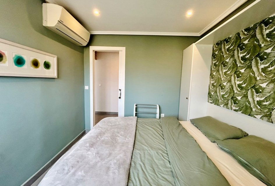 Wiederverkauf - Wohnung -
Torrevieja Centro - Torrevieja