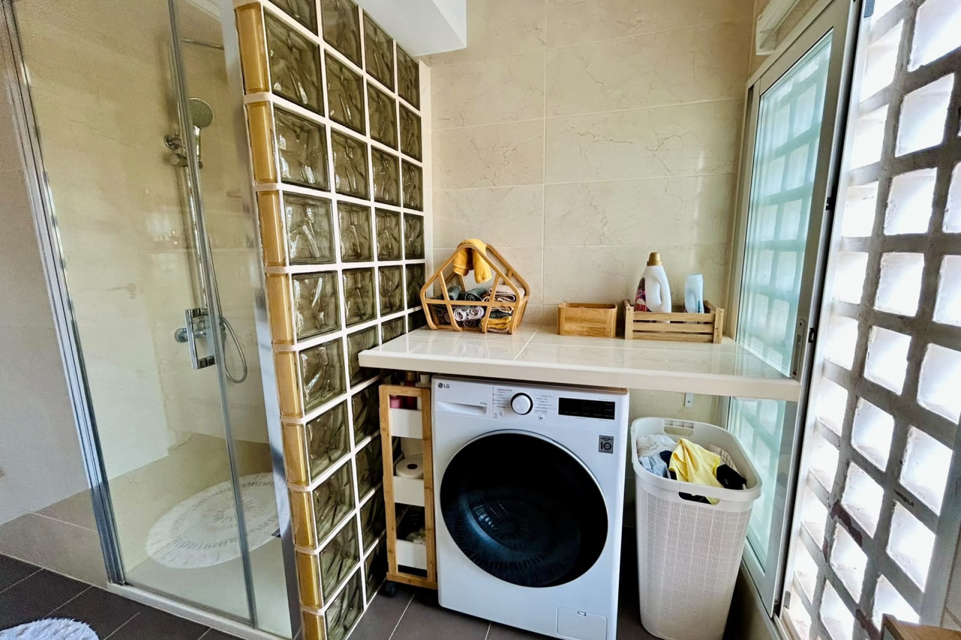 Wiederverkauf - Wohnung -
Torrevieja Centro - Torrevieja