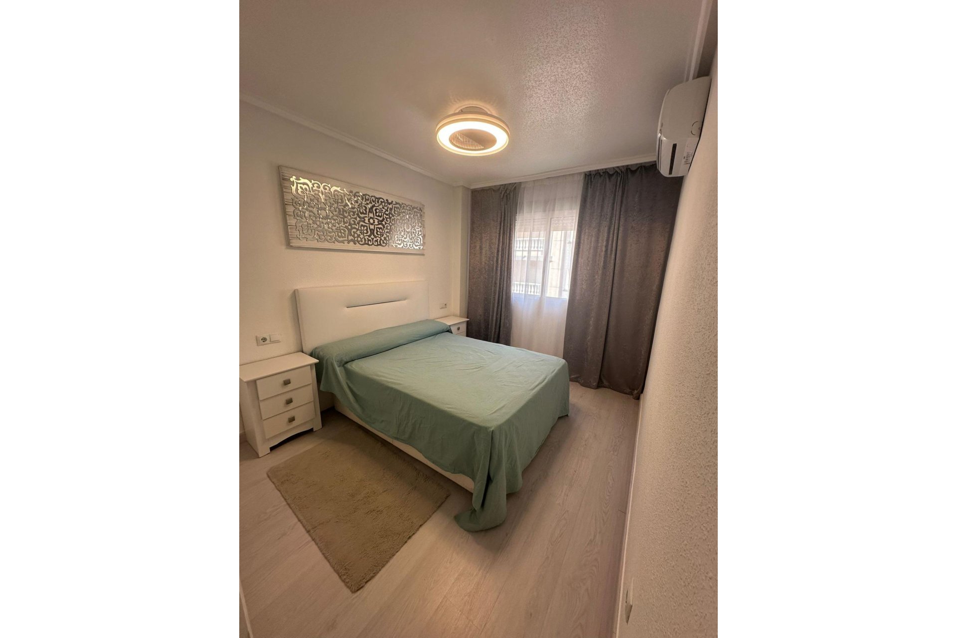 Wiederverkauf - Wohnung -
Torrevieja - Centro