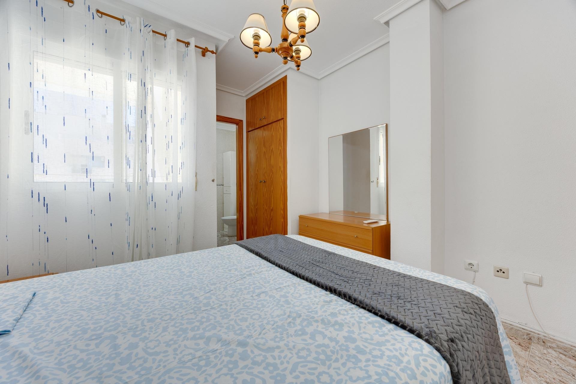 Wiederverkauf - Wohnung -
Torrevieja - Centro