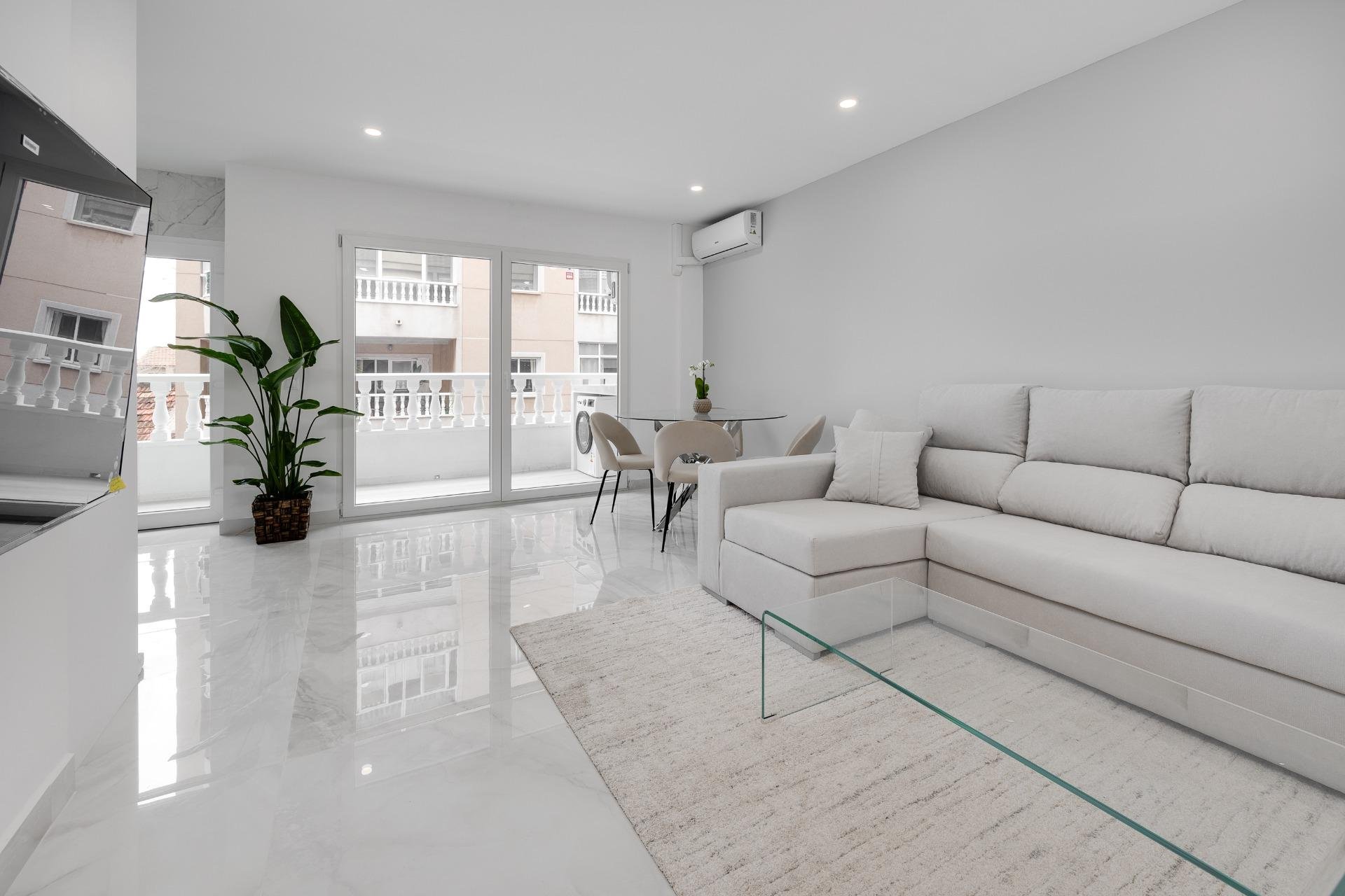 Wiederverkauf - Wohnung -
Torrevieja - Centro