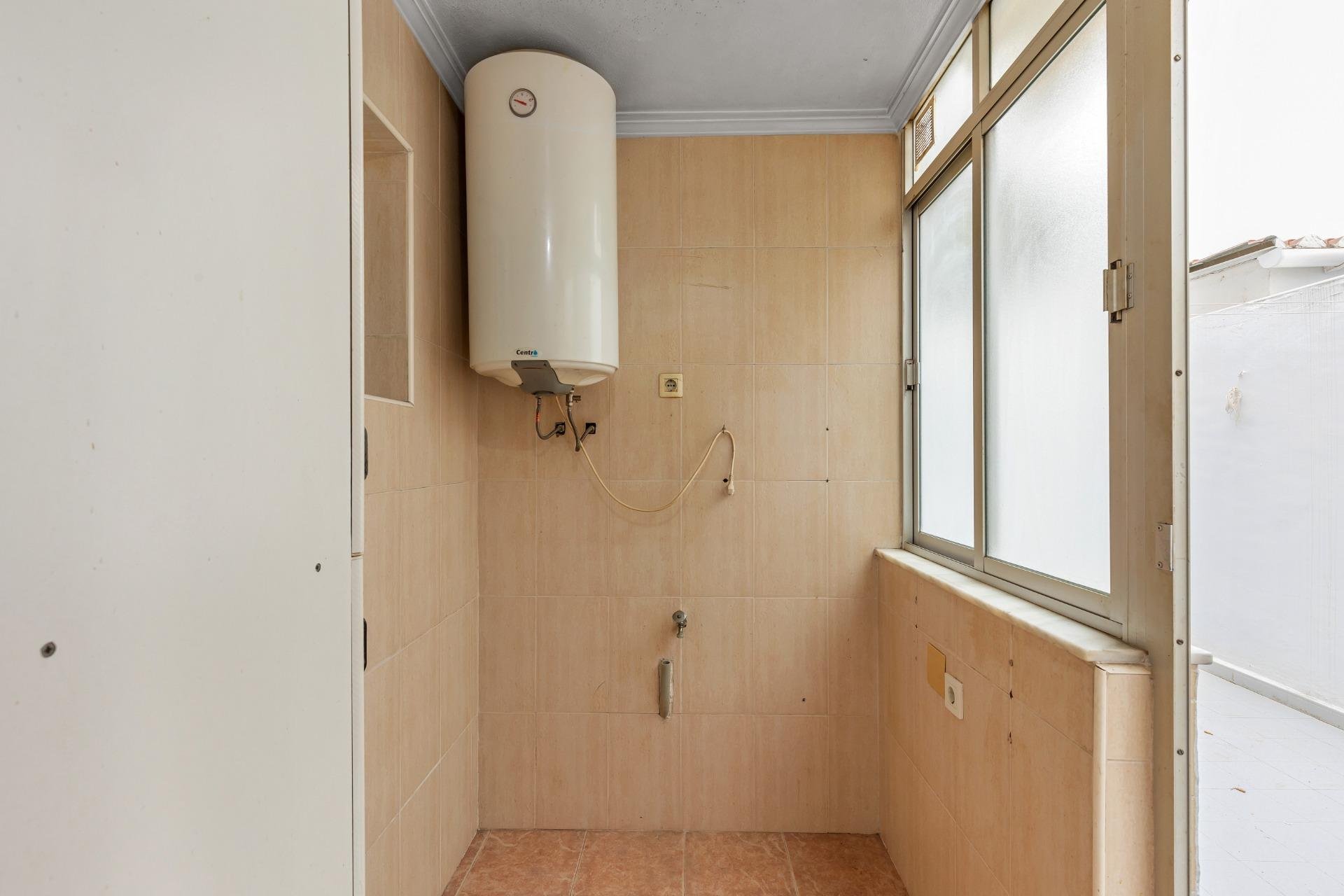 Wiederverkauf - Wohnung -
Torrevieja - Estacion de autobuses