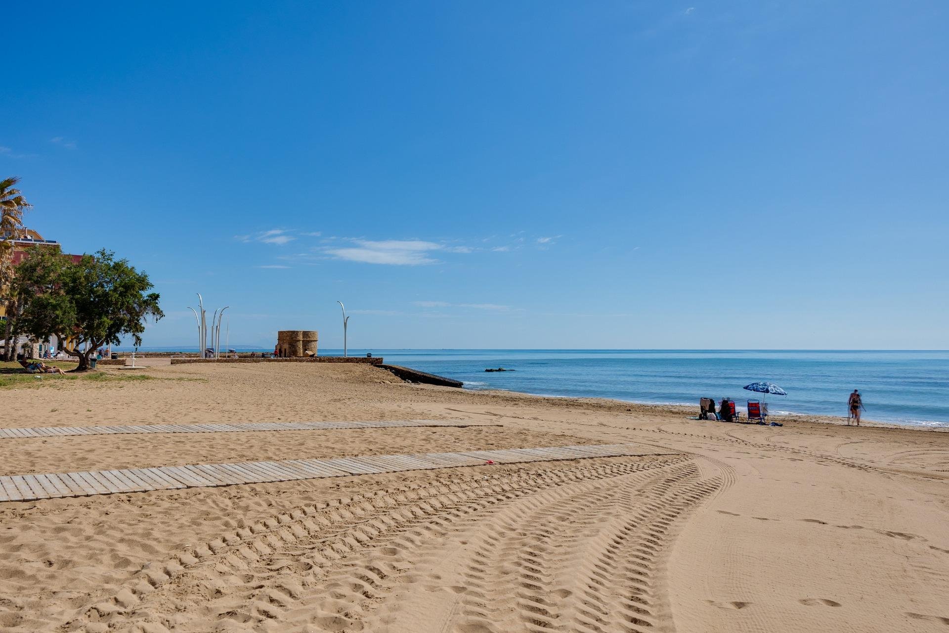Wiederverkauf - Wohnung -
Torrevieja - La Mata