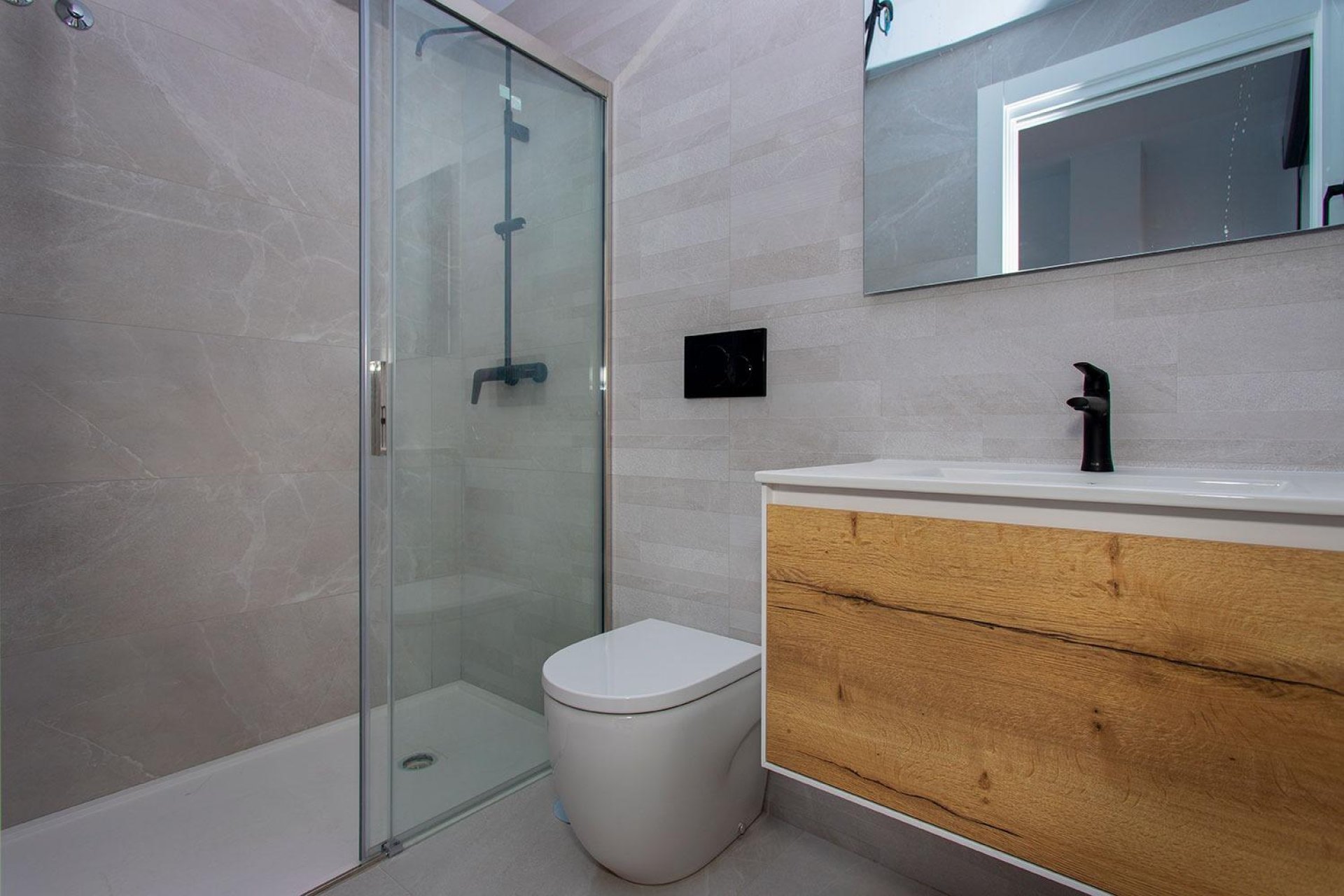 Wiederverkauf - Wohnung -
Torrevieja - Paseo maritimo