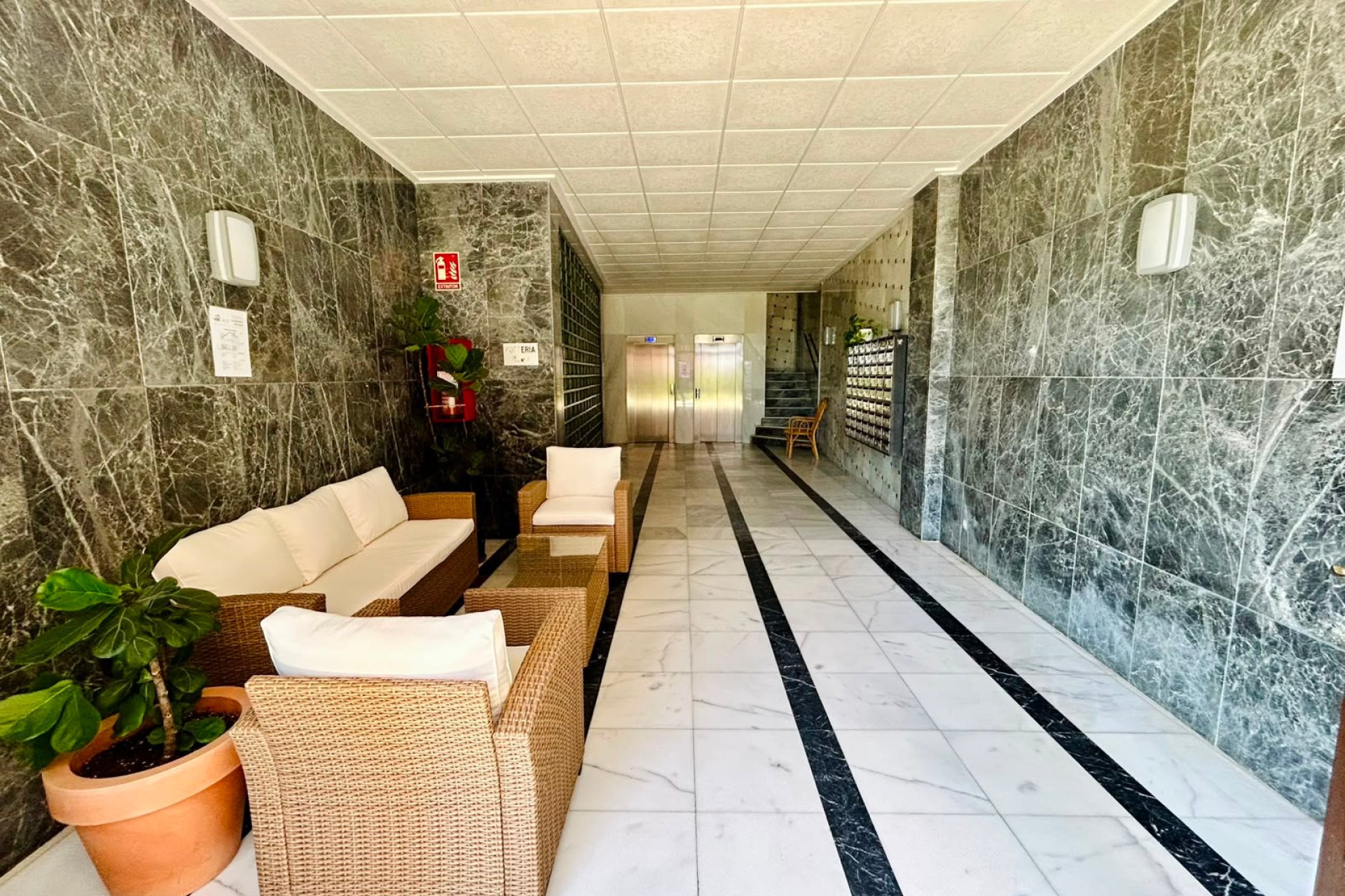 Wiederverkauf - Wohnung -
Torrevieja - Playa de los Locos