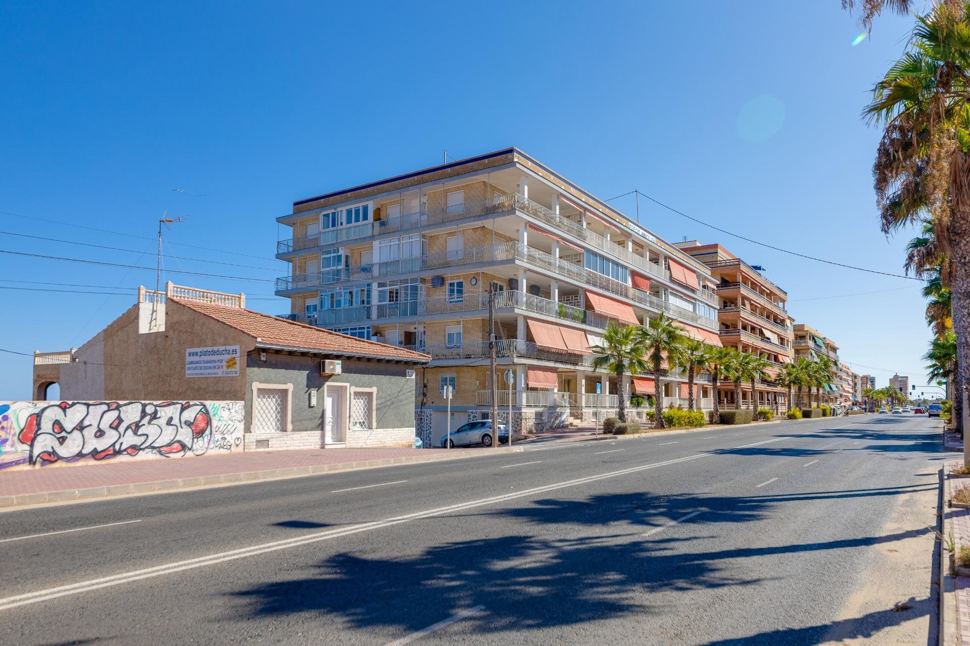 Wiederverkauf - Wohnung -
Torrevieja - Playa de los Naufragos