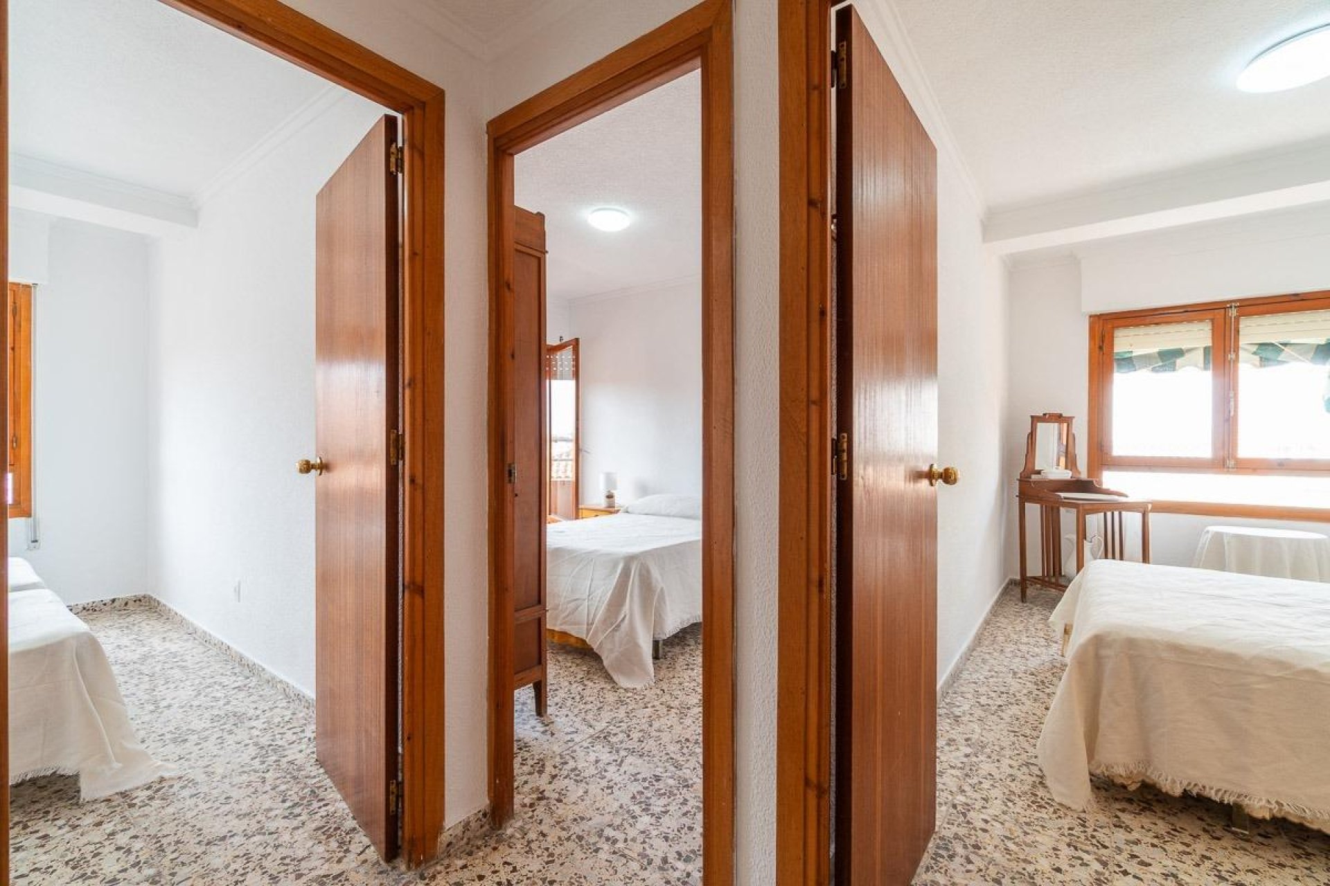 Wiederverkauf - Wohnung -
Torrevieja - Playa de los Naufragos