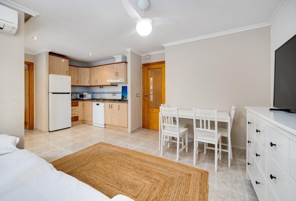 Wiederverkauf - Wohnung -
Torrevieja - Playa de los Naufragos