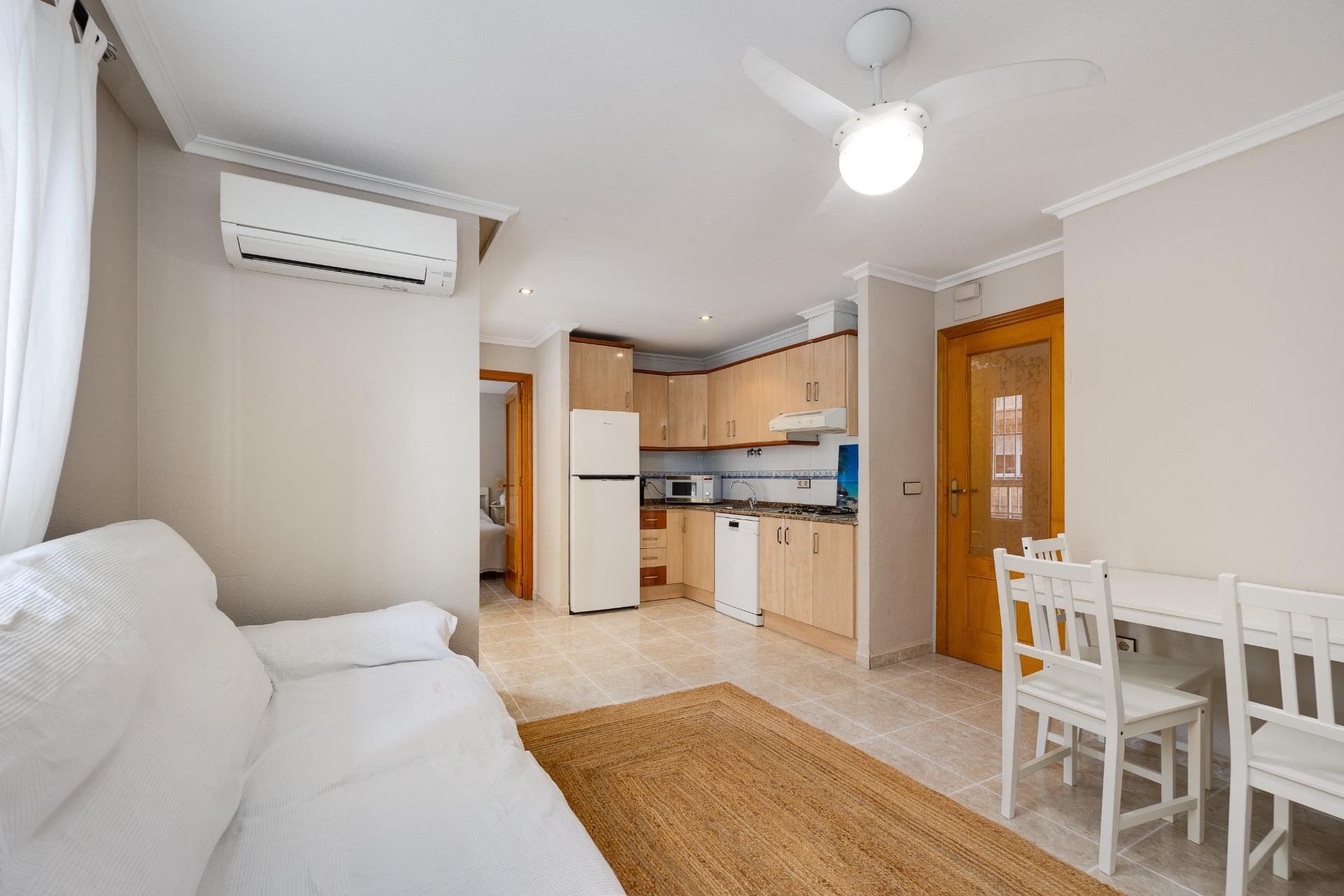 Wiederverkauf - Wohnung -
Torrevieja - Playa de los Naufragos