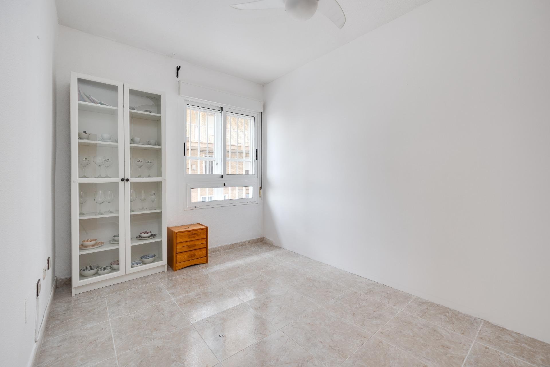 Wiederverkauf - Wohnung -
Torrevieja - Playa de los Naufragos