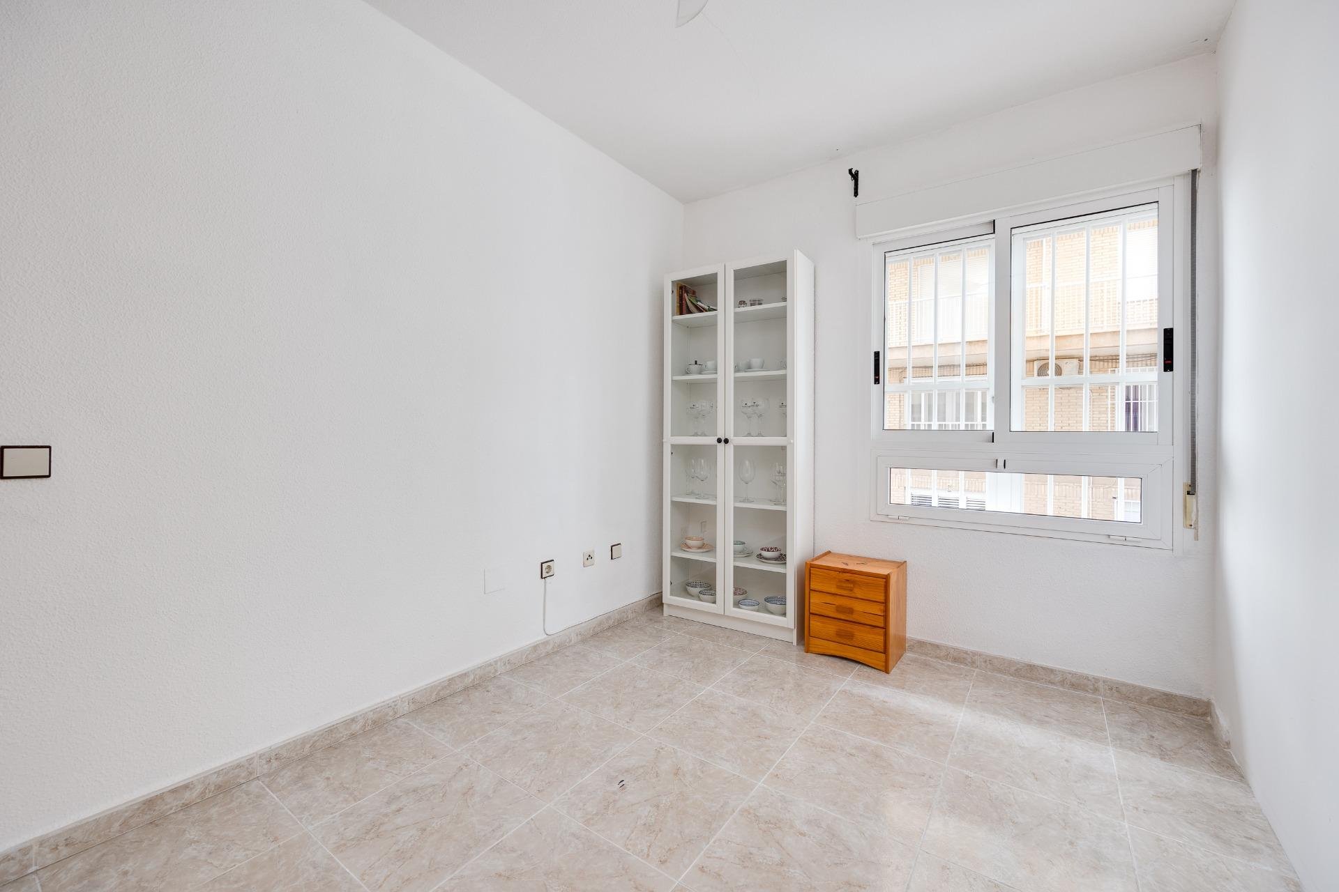 Wiederverkauf - Wohnung -
Torrevieja - Playa de los Naufragos