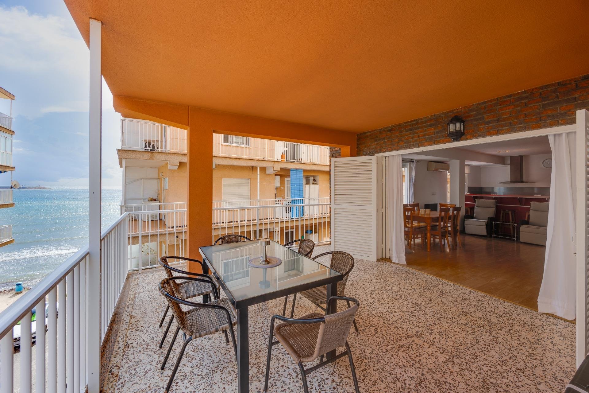 Wiederverkauf - Wohnung -
Torrevieja - Playa de los Naufragos