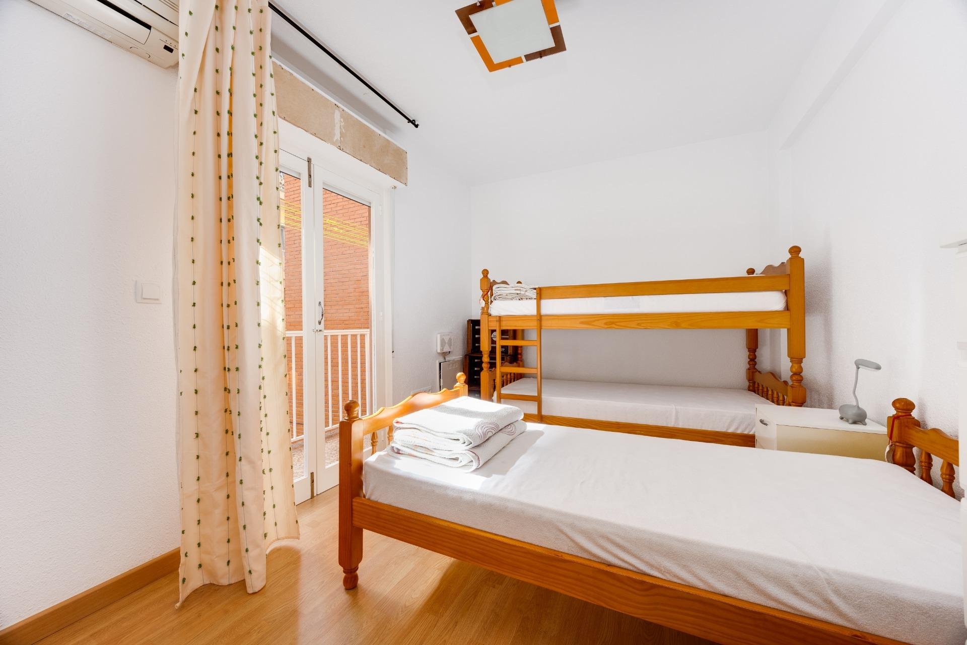Wiederverkauf - Wohnung -
Torrevieja - Playa de los Naufragos
