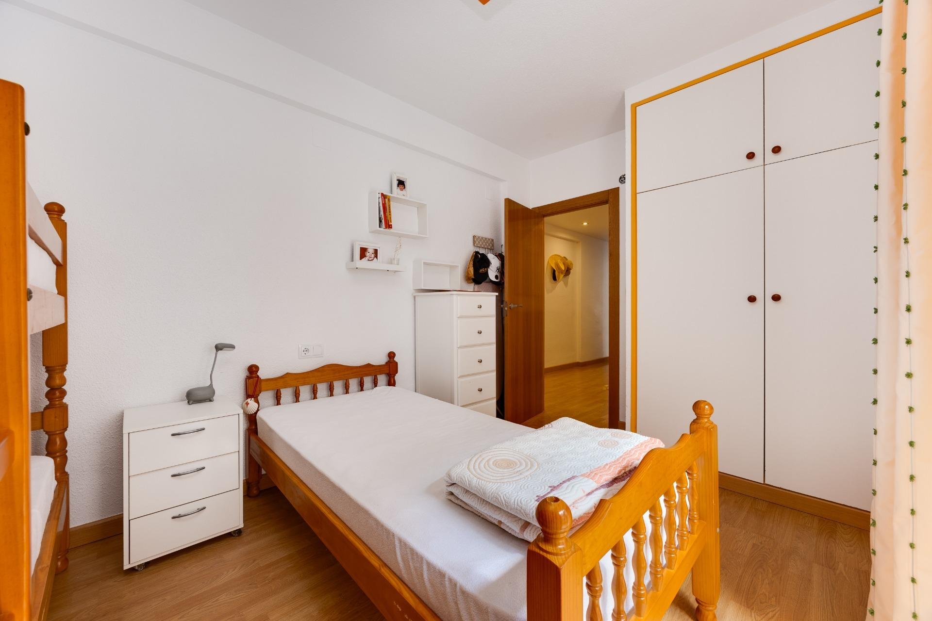 Wiederverkauf - Wohnung -
Torrevieja - Playa de los Naufragos