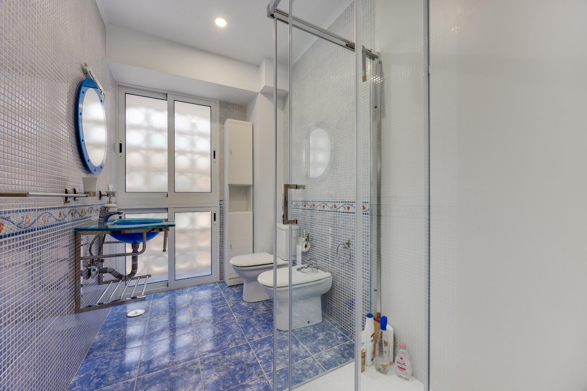 Wiederverkauf - Wohnung -
Torrevieja - Playa de los Naufragos