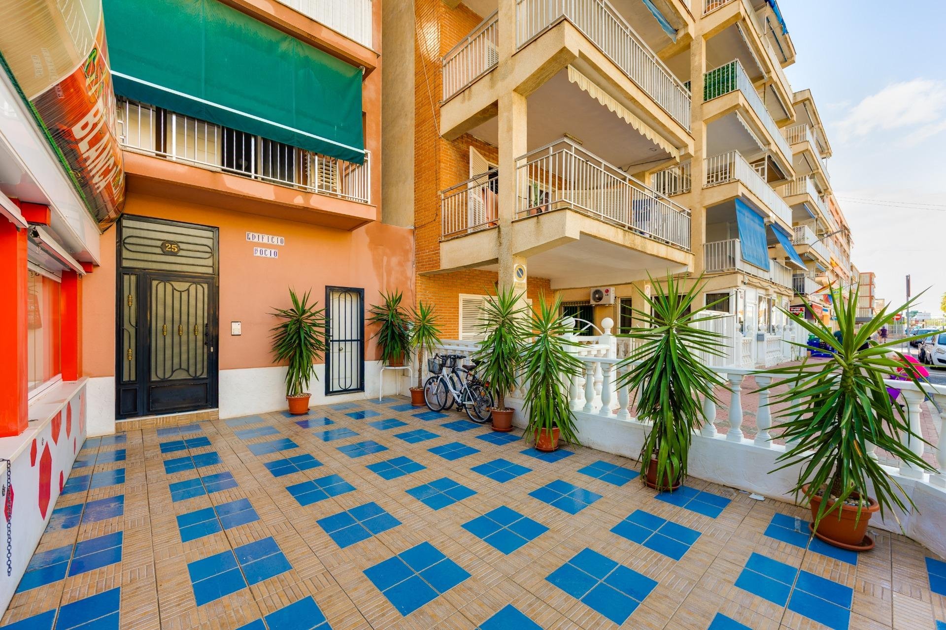 Wiederverkauf - Wohnung -
Torrevieja - Playa de los Naufragos