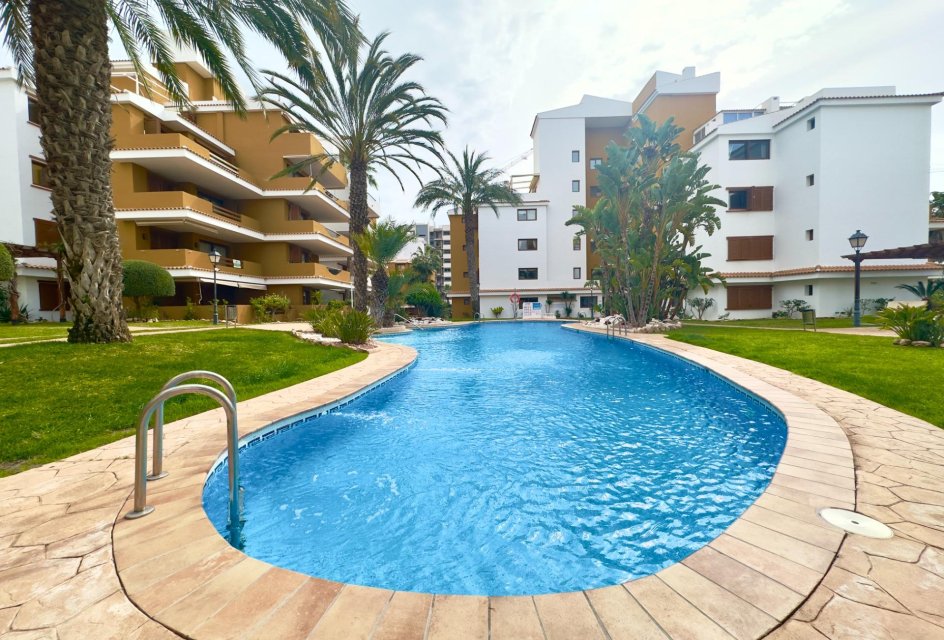 Wiederverkauf - Wohnung -
Torrevieja - Punta Prima