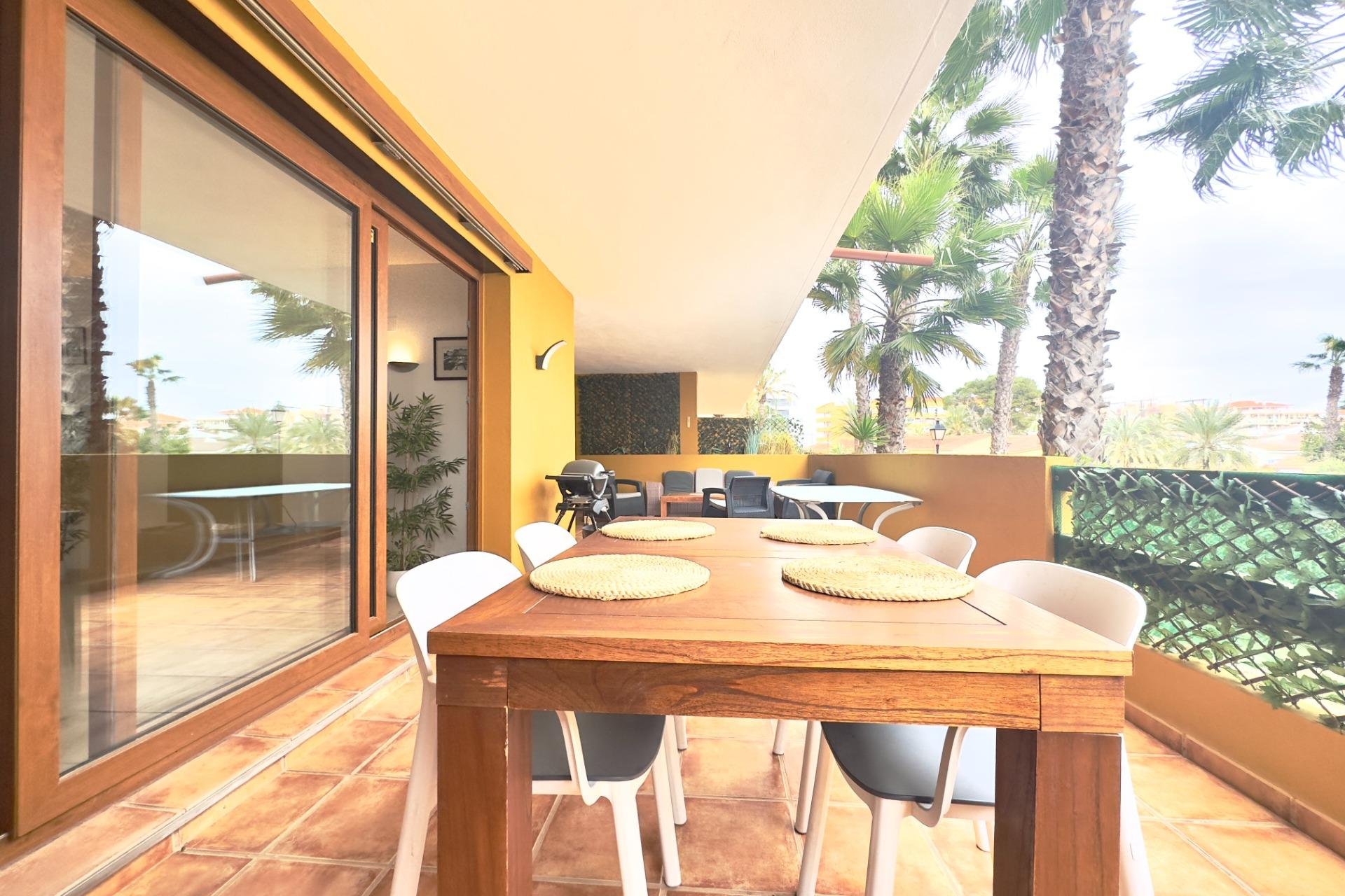 Wiederverkauf - Wohnung -
Torrevieja - Punta Prima