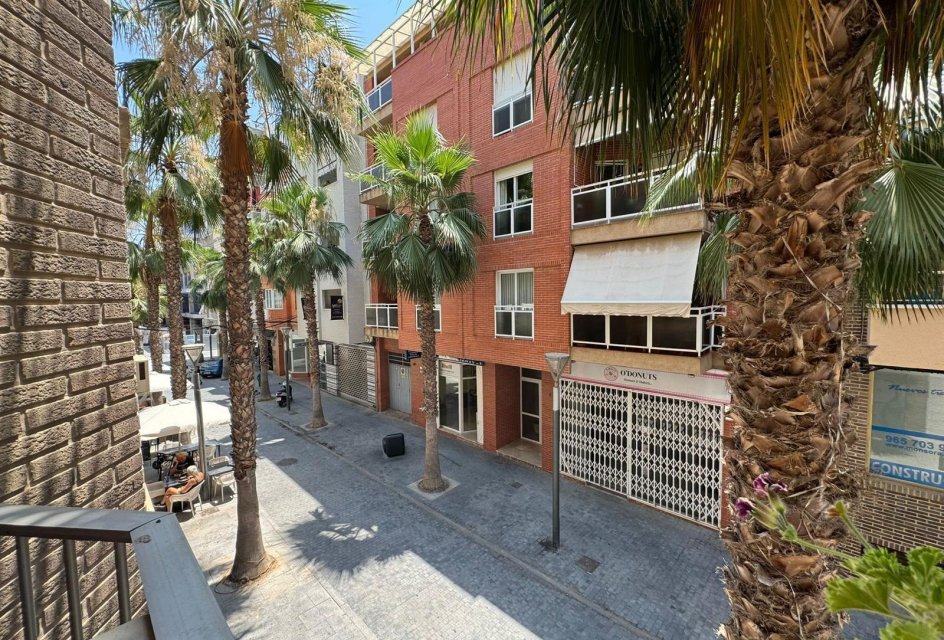 Wiederverkauf - Wohnung -
Torrevieja - torrevieja