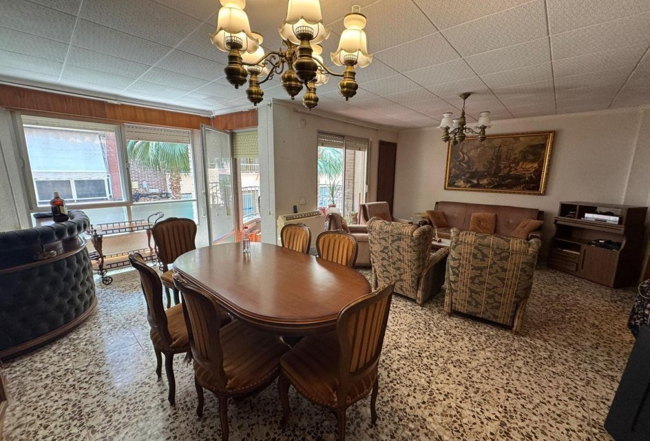 Wiederverkauf - Wohnung -
Torrevieja - torrevieja