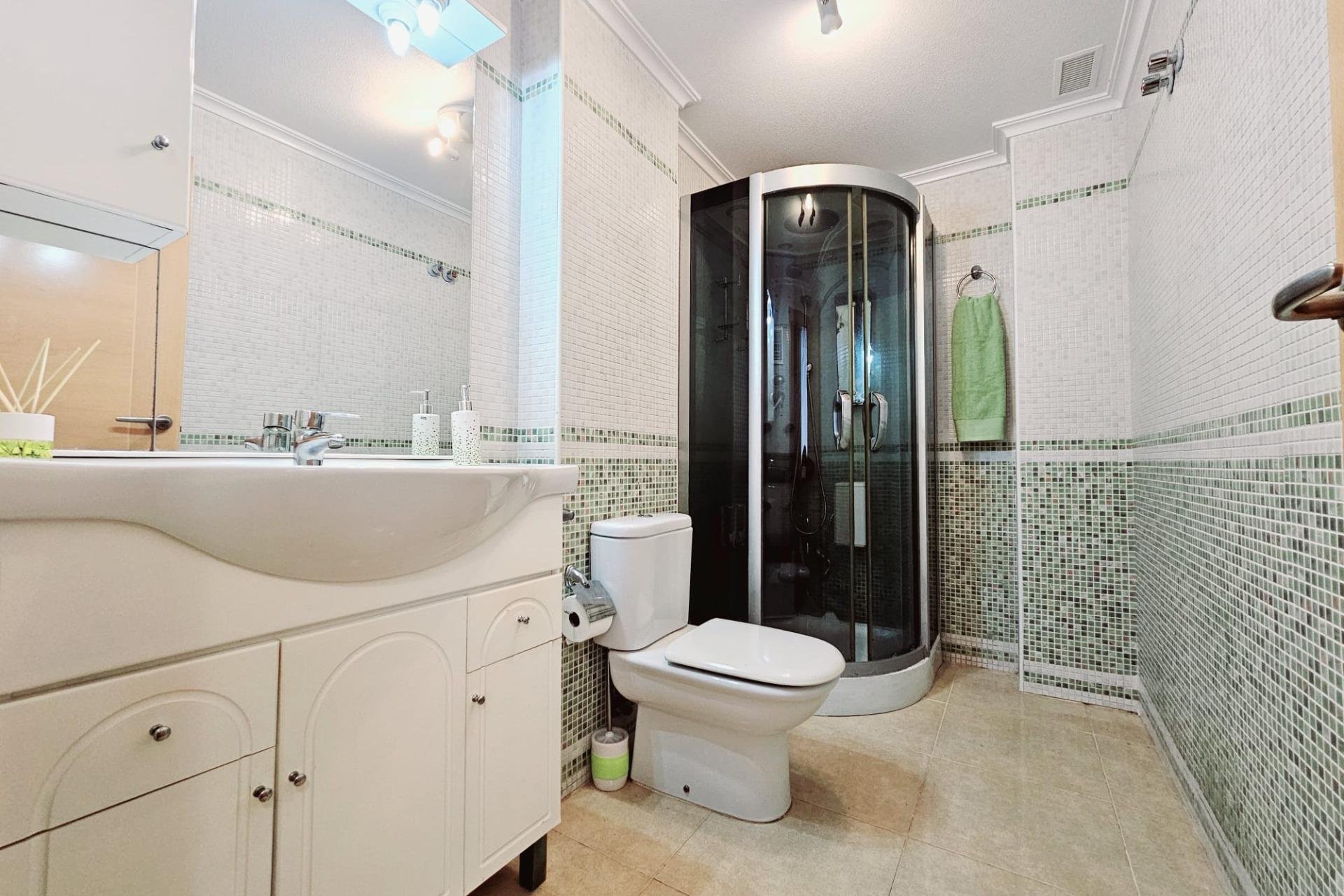 Wiederverkauf - Wohnung -
Torrevieja - torrevieja