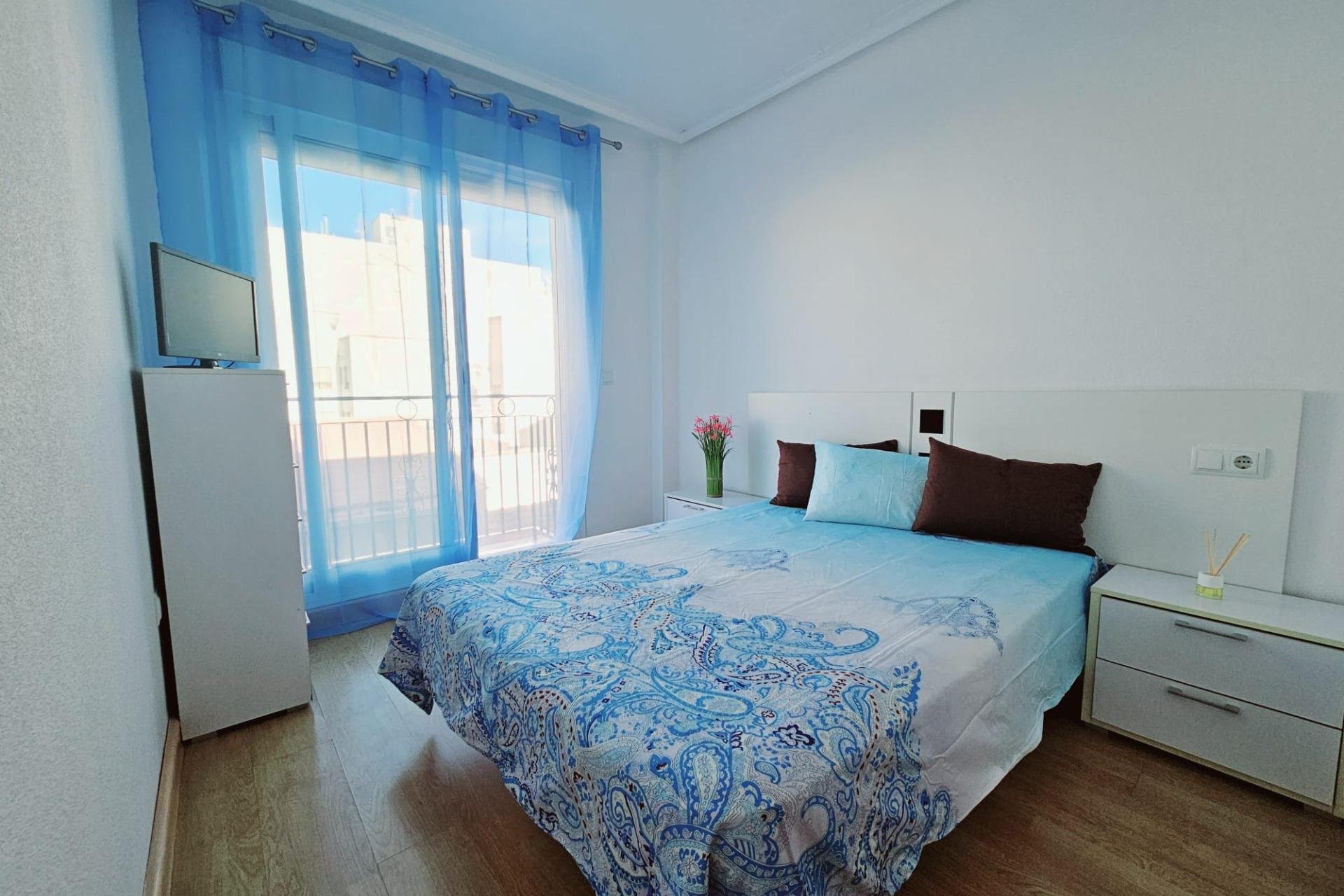 Wiederverkauf - Wohnung -
Torrevieja - torrevieja
