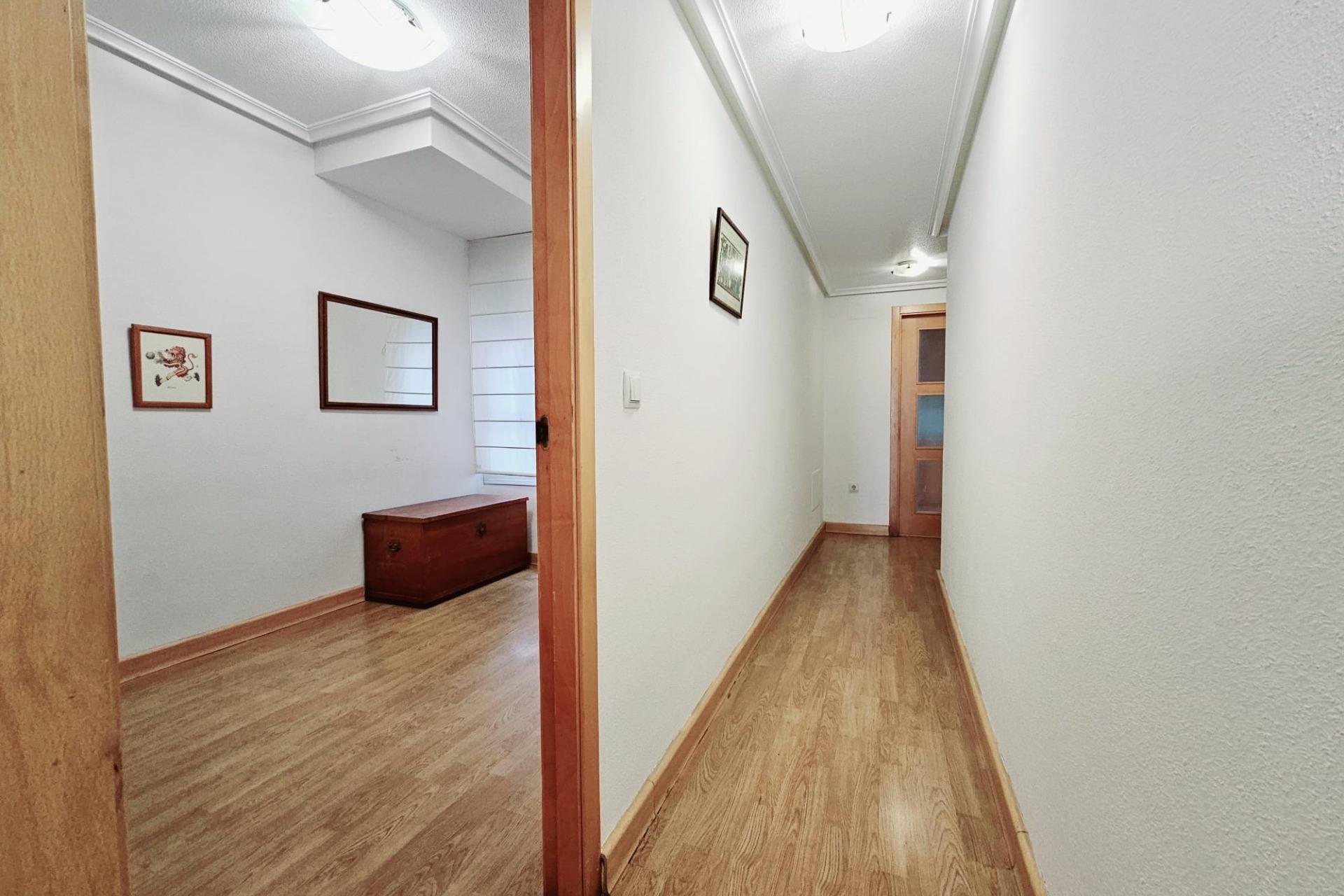 Wiederverkauf - Wohnung -
Torrevieja - torrevieja