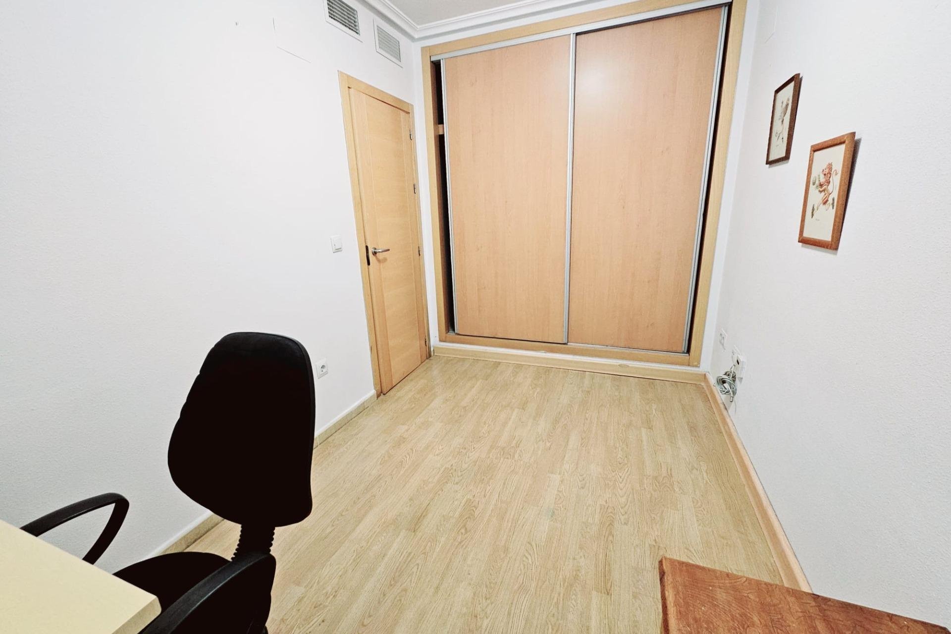 Wiederverkauf - Wohnung -
Torrevieja - torrevieja