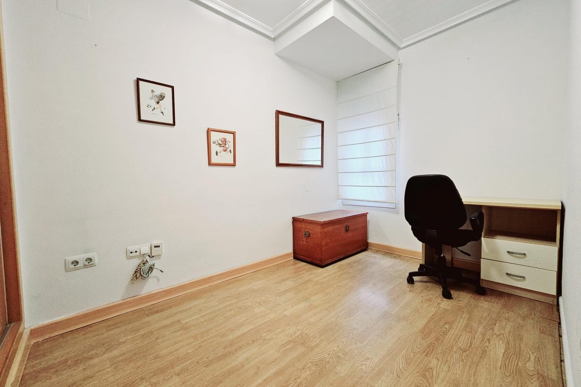Wiederverkauf - Wohnung -
Torrevieja - torrevieja