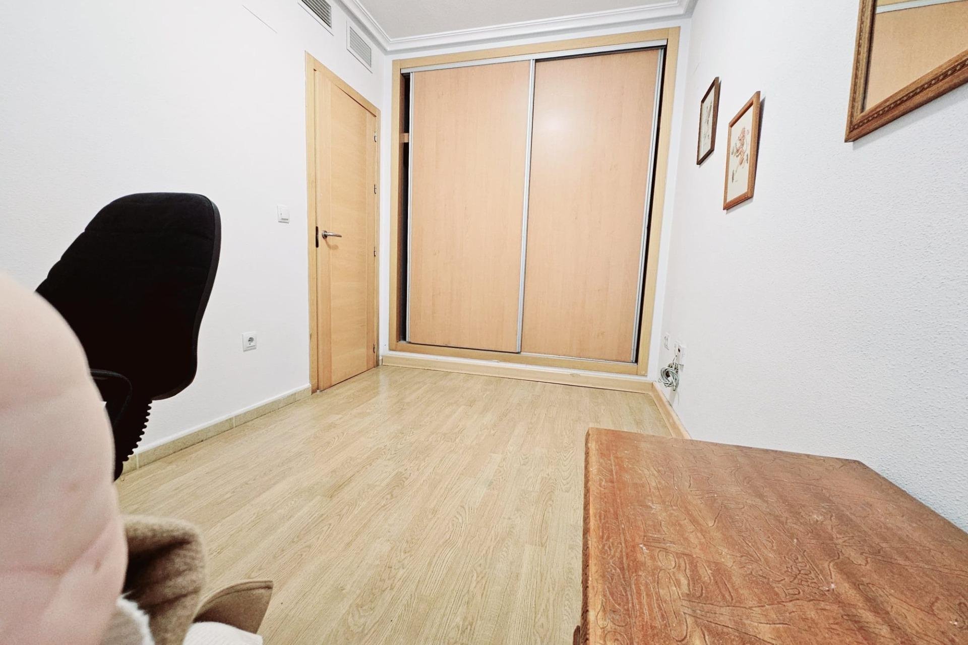 Wiederverkauf - Wohnung -
Torrevieja - torrevieja