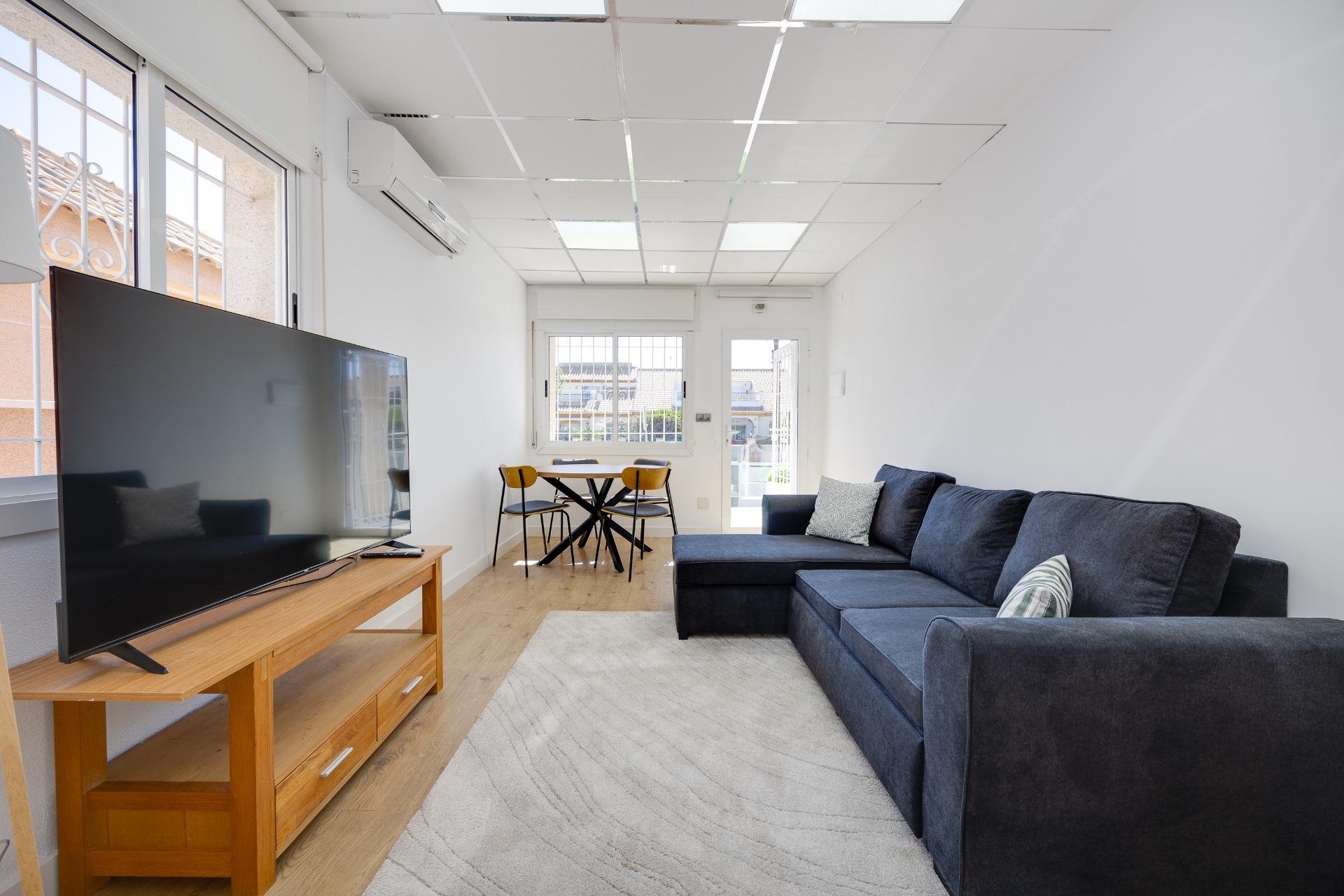 Wynajem długoterminowy - Kamienica -
Orihuela Costa - La Zenia